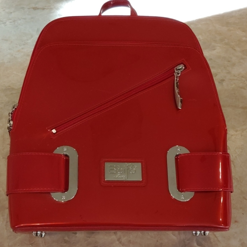 STUNNING 💋💋lipstick red Beijo Backpack!